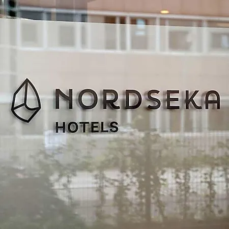 Nordseka The Hague - מלון