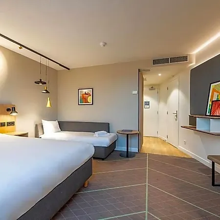 Nordseka The Hague - מלון 4*