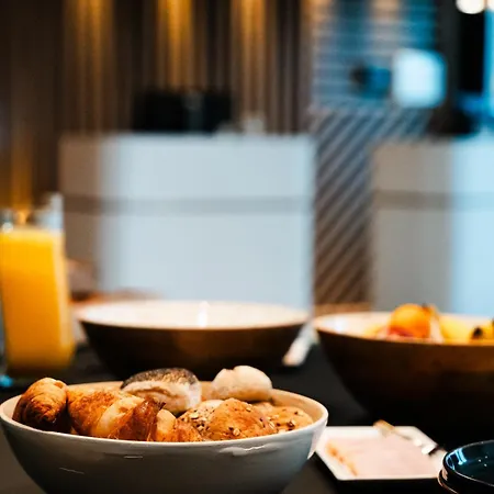 Nordseka The Hague - 4*